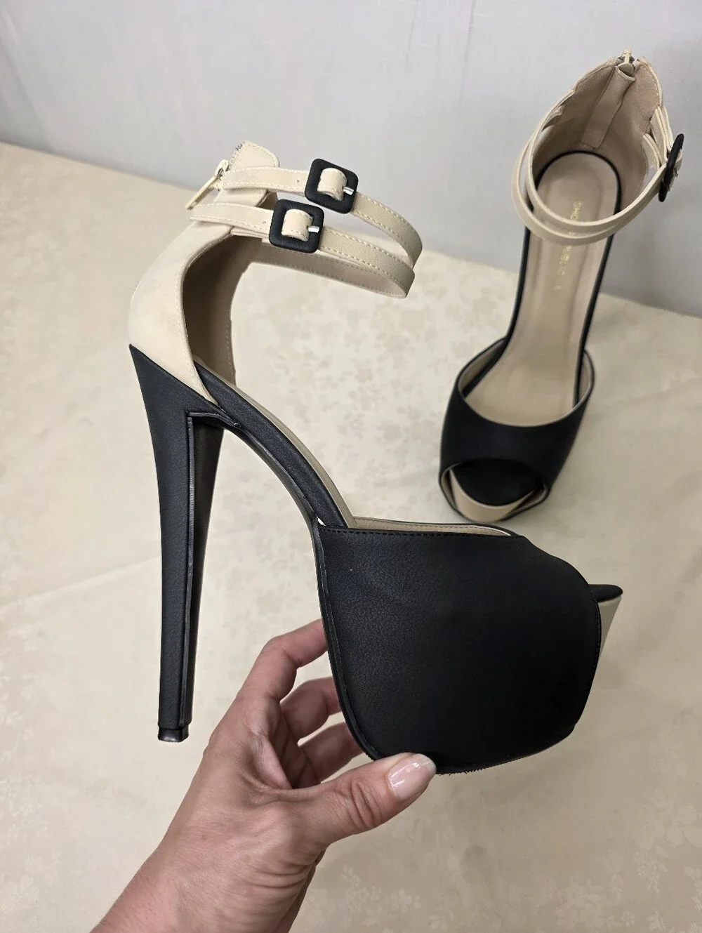 Shoe Republic LA Colorblock Platform Heels Ankle Strap Sandals Black Beige 7.5